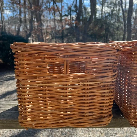 Pottery Barn Sabrina Baskets Large Wicker Storage Bin Basket Natural - Picture 7 of 9